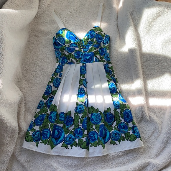 Guess Pleated Dress - Picture 5 of 8